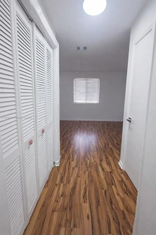 15761 SW 137 ave 202, Miami, FL 33177