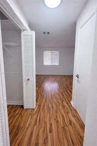 15761 SW 137 ave 202, Miami, FL 33177