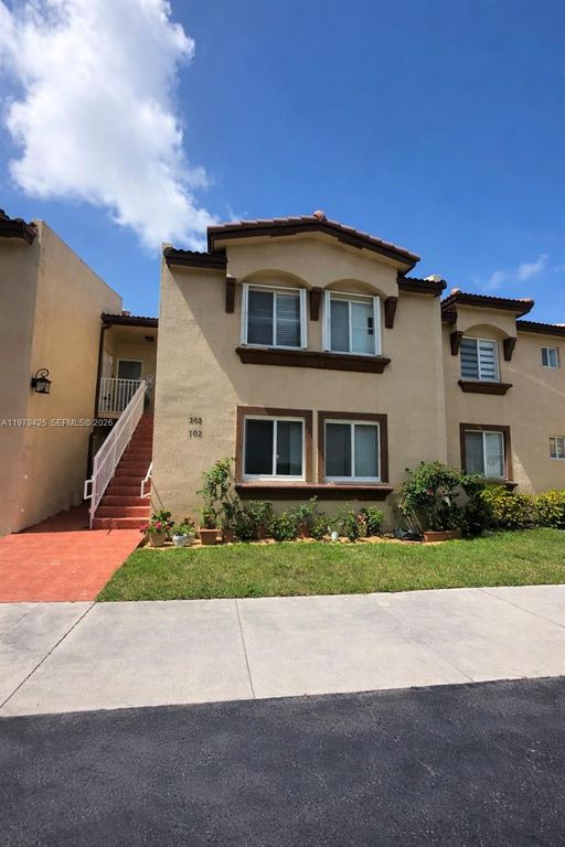15761 SW 137 ave 202, Miami, FL 33177