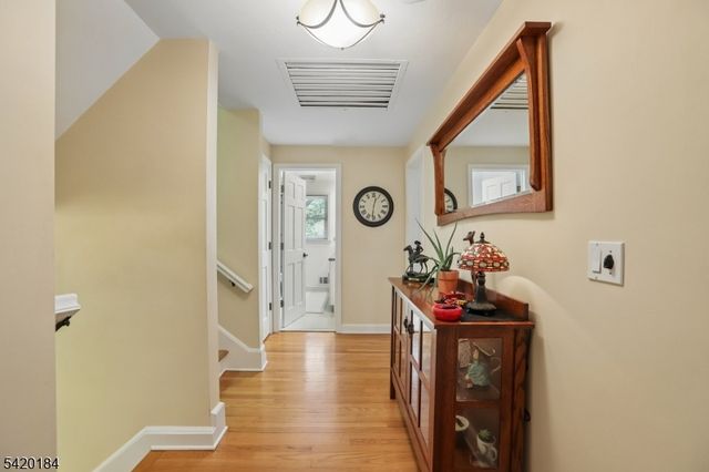 735 Radley Rd, Westfield Town, NJ 07090