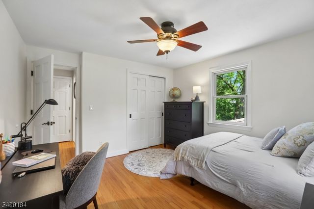 735 Radley Rd, Westfield Town, NJ 07090
