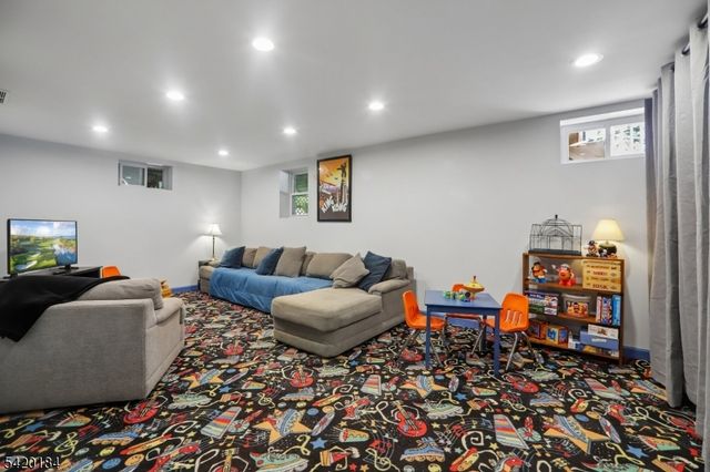 735 Radley Rd, Westfield Town, NJ 07090