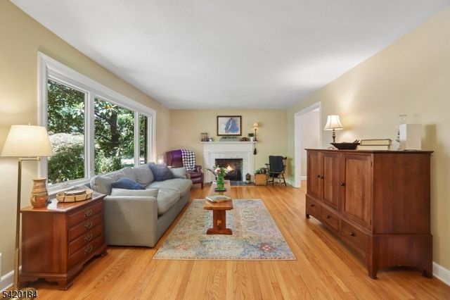 735 Radley Rd, Westfield Town, NJ 07090