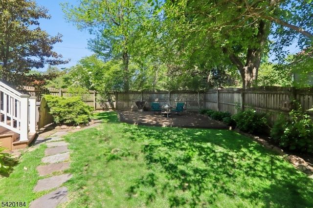 735 Radley Rd, Westfield Town, NJ 07090