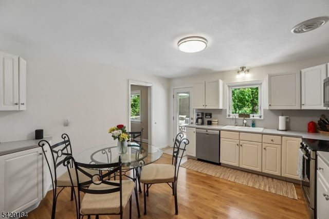 735 Radley Rd, Westfield Town, NJ 07090
