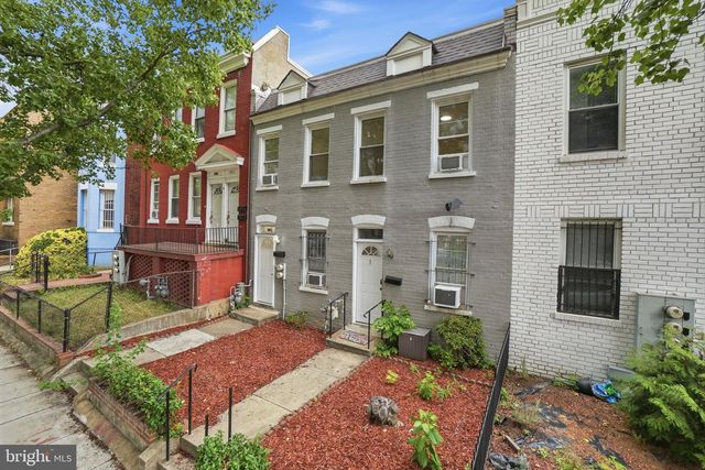 2015 4TH ST NE, Washington, DC 20002