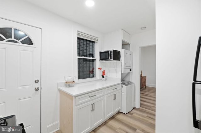 2015 4TH ST NE, Washington, DC 20002