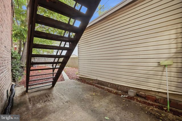 2015 4TH ST NE, Washington, DC 20002