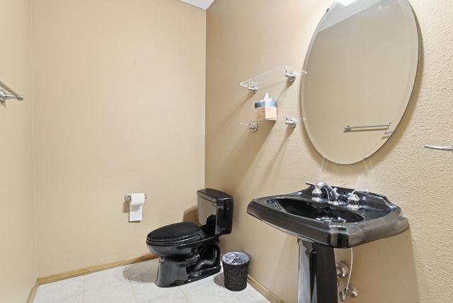 2992 W Cedarbluff Drive, Springfield, MO 65810