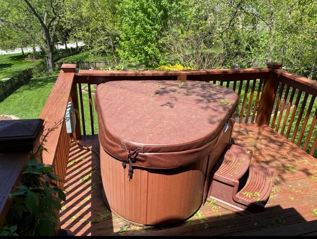 2992 W Cedarbluff Drive, Springfield, MO 65810