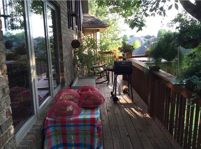 2992 W Cedarbluff Drive, Springfield, MO 65810