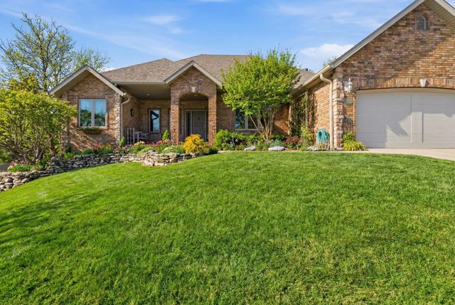 2992 W Cedarbluff Drive, Springfield, MO 65810