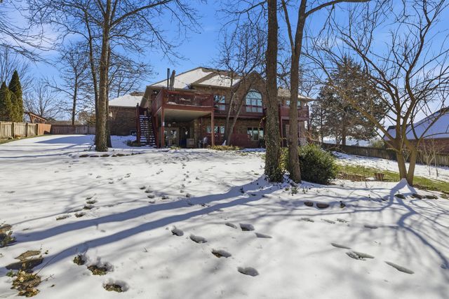 2992 W Cedarbluff Drive, Springfield, MO 65810