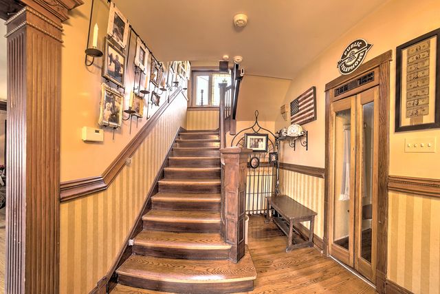 10127 S Hoyne Avenue, Chicago, IL 60643