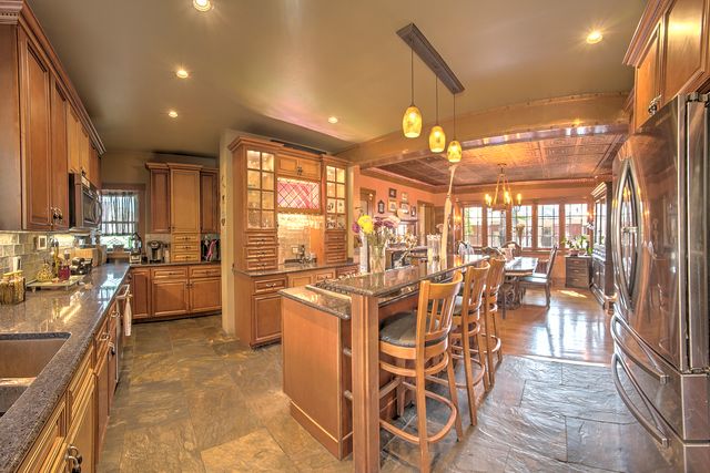 10127 S Hoyne Avenue, Chicago, IL 60643