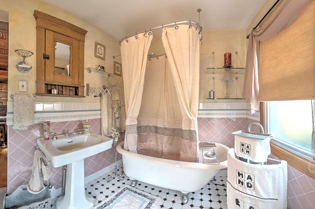 10127 S Hoyne Avenue, Chicago, IL 60643