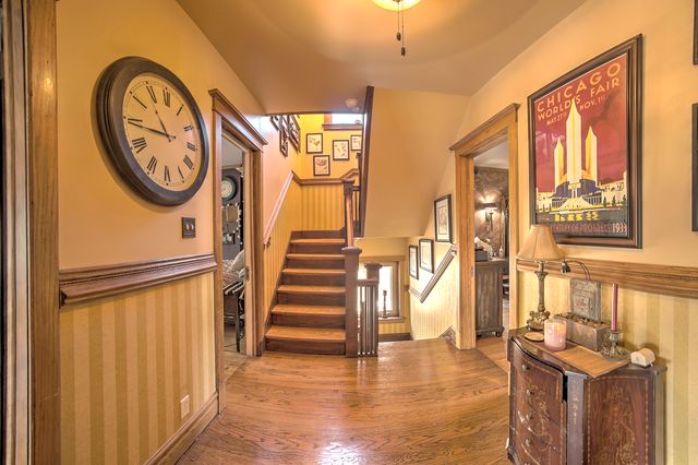 10127 S Hoyne Avenue, Chicago, IL 60643