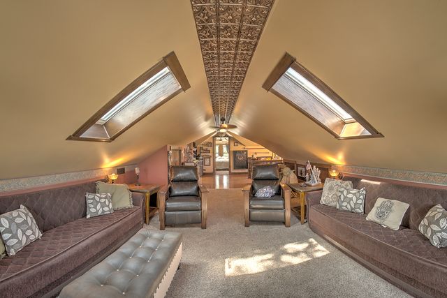 10127 S Hoyne Avenue, Chicago, IL 60643