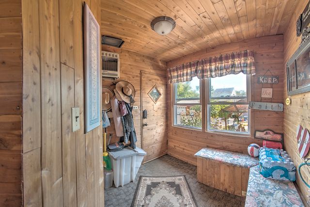 10127 S Hoyne Avenue, Chicago, IL 60643