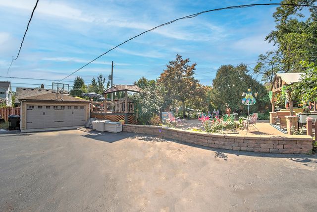 10127 S Hoyne Avenue, Chicago, IL 60643