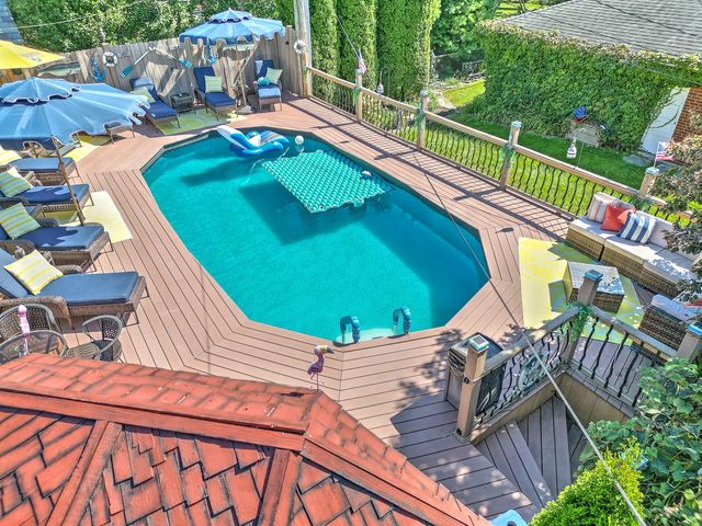 10127 S Hoyne Avenue, Chicago, IL 60643