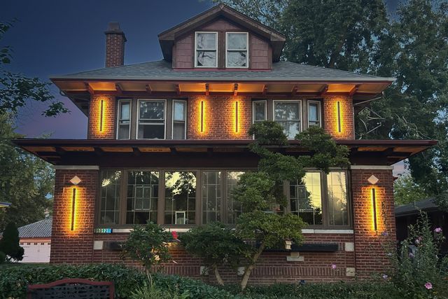 10127 S Hoyne Avenue, Chicago, IL 60643