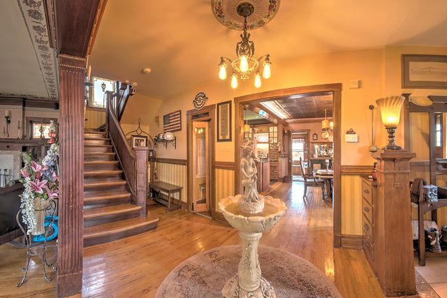 10127 S Hoyne Avenue, Chicago, IL 60643