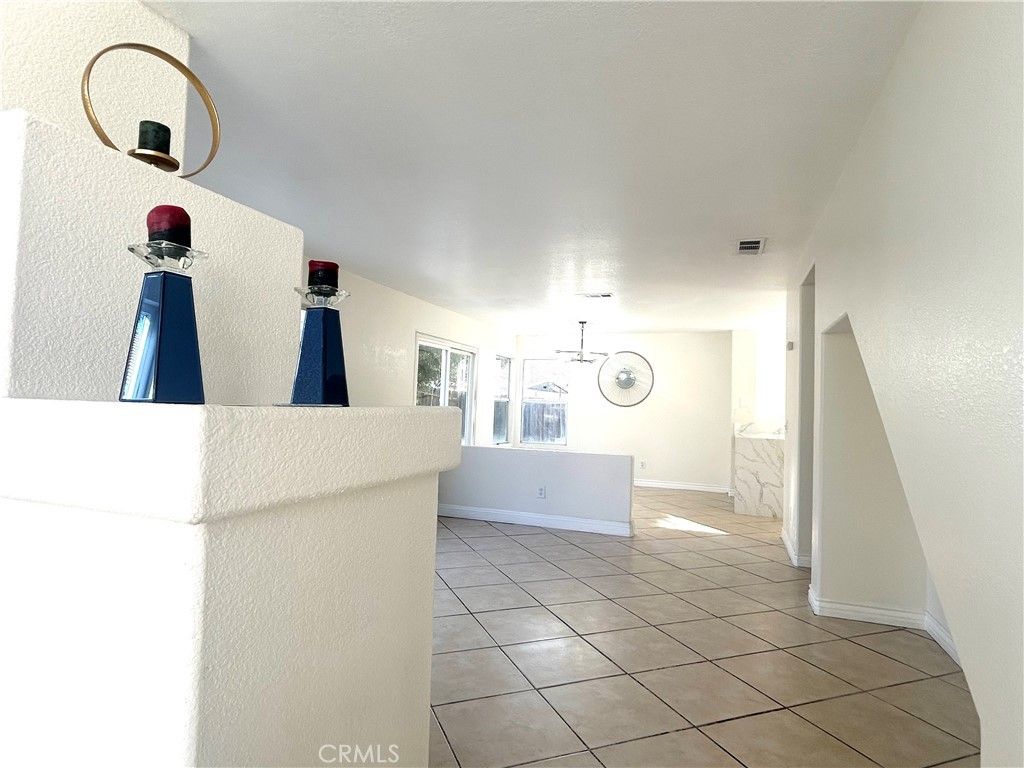 Image 5 of property listing at 25754 Palo Cedro Drive, Moreno Valley, CA 92551