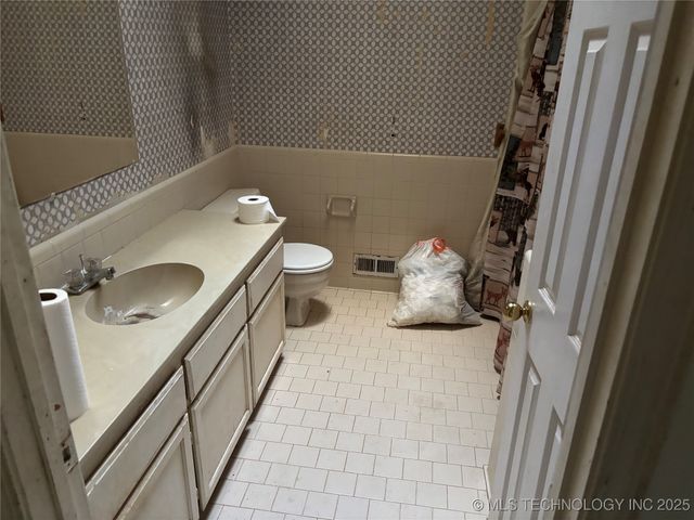 19450 E Acorn Road, Claremore, OK 74017