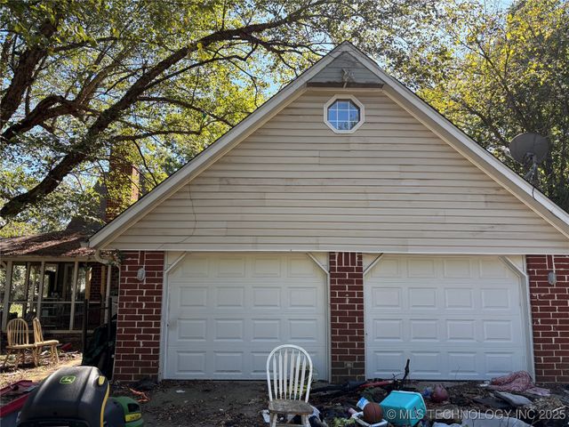 19450 E Acorn Road, Claremore, OK 74017