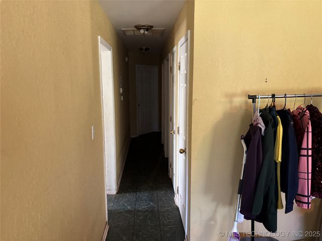 19450 E Acorn Road, Claremore, OK 74017