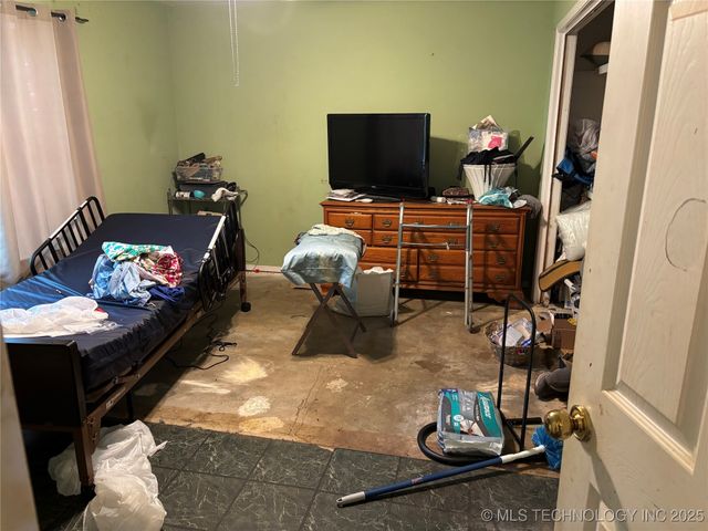 19450 E Acorn Road, Claremore, OK 74017