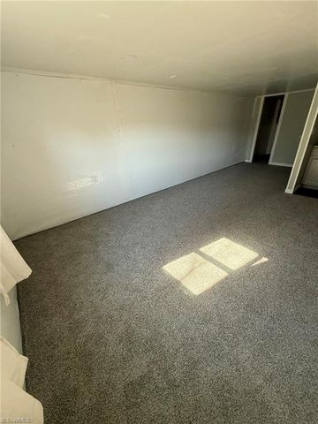 722 Maiden Lane, Mount Airy, NC 27030