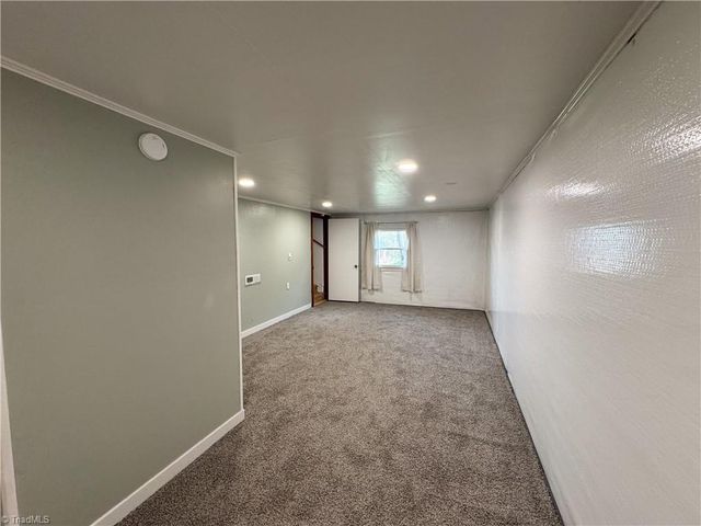 722 Maiden Lane, Mount Airy, NC 27030