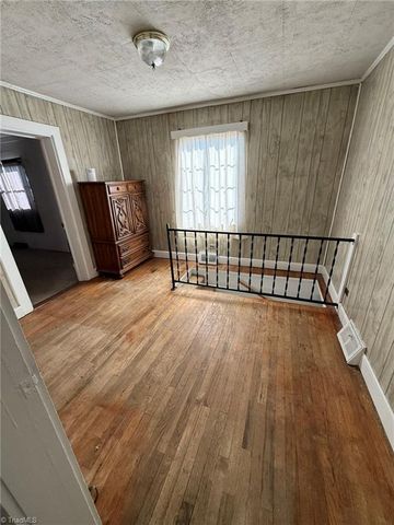 722 Maiden Lane, Mount Airy, NC 27030