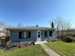 722 Maiden Lane, Mount Airy, NC 27030