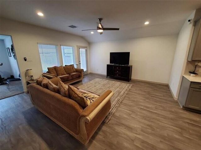 6910 Dell Vista Drive, Richmond, TX 77469