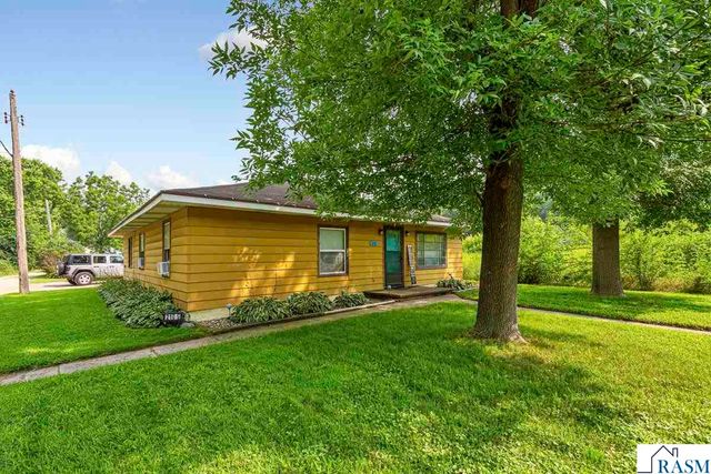 210 S Bird Street, Mankato, MN 56001