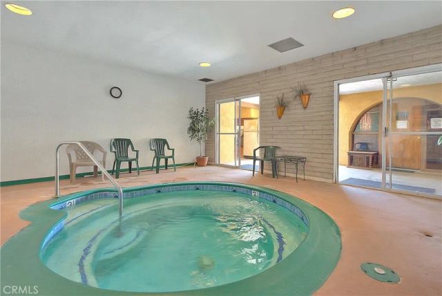 332 Lyon 67, Hemet, CA 92543