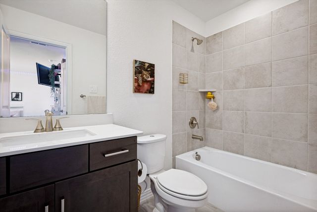 2425 Glacier Ridge, Corinth, TX 76210