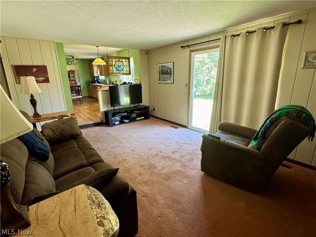 8893 White Oak Drive, Twinsburg, OH 44087