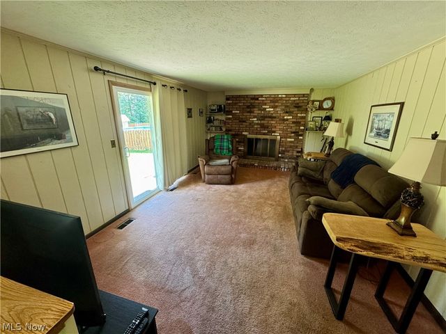 8893 White Oak Drive, Twinsburg, OH 44087