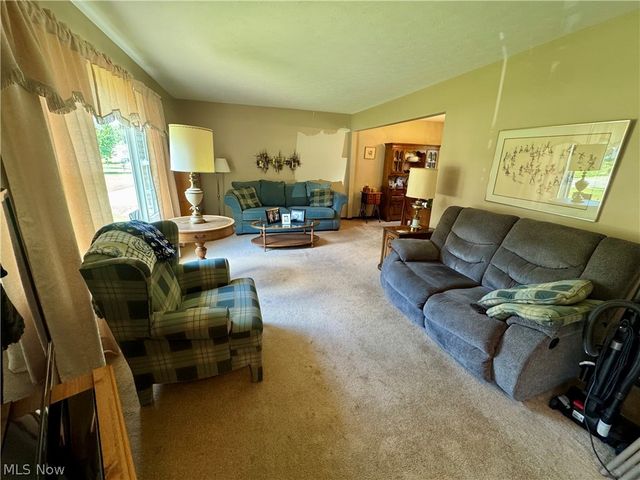 8893 White Oak Drive, Twinsburg, OH 44087