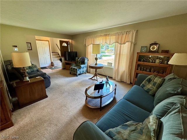 8893 White Oak Drive, Twinsburg, OH 44087