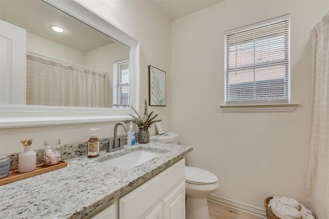 106 Hanover Avenue, Palmer, TX 75152