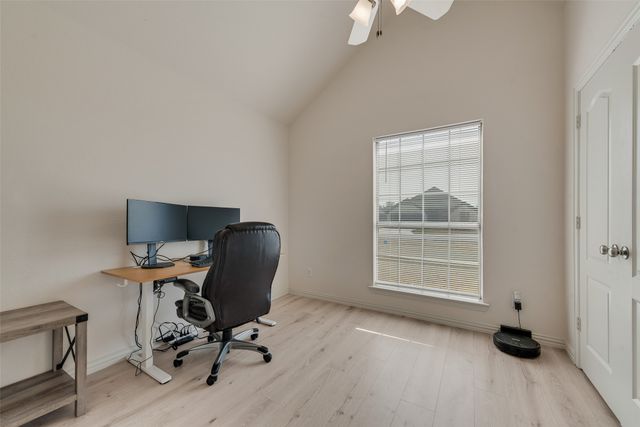 106 Hanover Avenue, Palmer, TX 75152