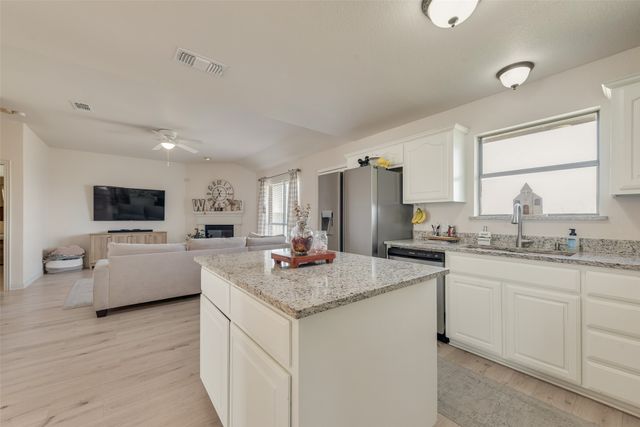 106 Hanover Avenue, Palmer, TX 75152