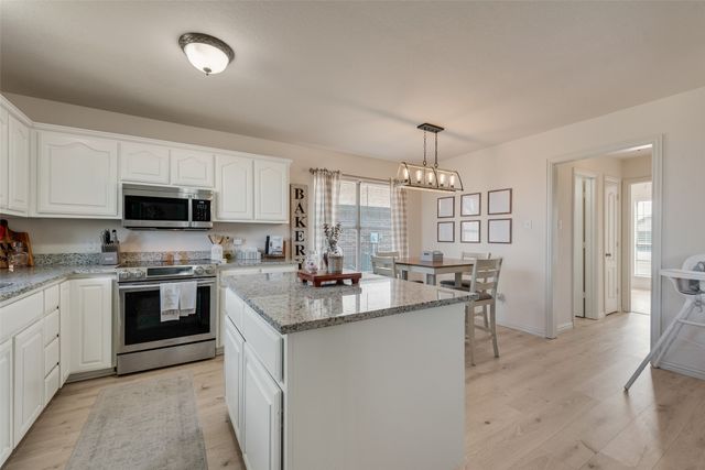 106 Hanover Avenue, Palmer, TX 75152