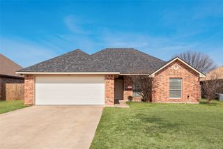 106 Hanover Avenue, Palmer, TX 75152