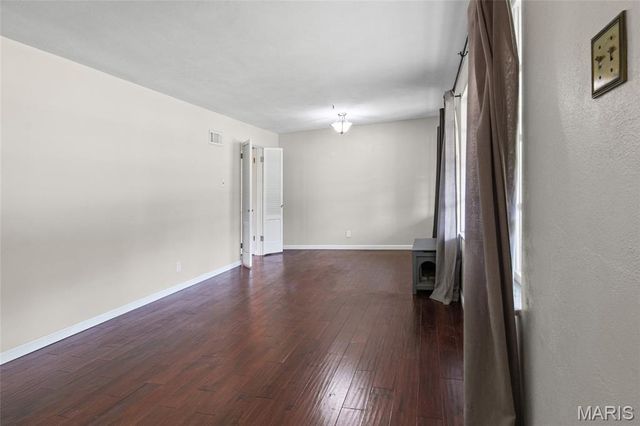 11706 Doverhill Drive, Sunset Hills, MO 63128